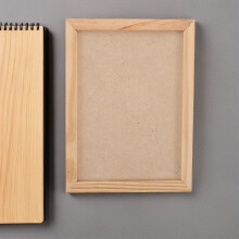 Set di 3 cornici portafoto in legno non rifinite per progetti artistici per bambini.