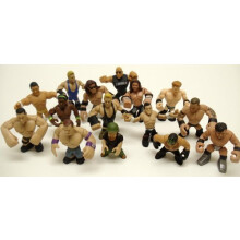Set van 15 Officieel Goedgekeurde WWE Wrestler Rumblers Actiefiguren met 15 Unieke Wrestlers