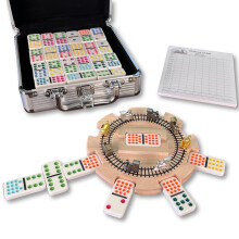 RNK Gaming Mexicaans Trein Domino Set Dubbel 15 Kleurige Stippen met Houten Hub 8 Metaal Treinen en Aluminium Koffer