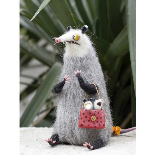 Opossumfigur i ullfilt – håndlaget, 10 cm 1