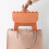 Tabouret pliant orange léger et résistant (1 pièce) 2