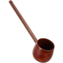 Holz-Wasserschöpfkelle im Retro-Chic-Stil, kompakt und handlich, ideal für die Küche.
