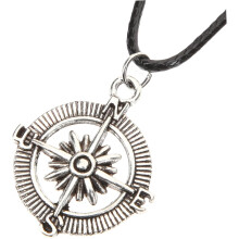 Kompass-Anhänger-Halskette für Herren, Halskette aus einer Legierung mit Vintage-Silber-Finish