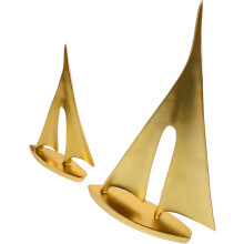2-teiliges Set aus Segelboot-Statuen aus Kunstharz mit elegantem Goldfinish, robuste, moderne nautische Skulpturen