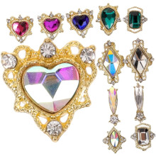 1 Set Strasssteine für Nagelkunst, metallische herzförmige Kristalle, Packung und modische Dekorationen
