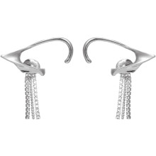 Ohrclip mit weißer Quaste, modischer Ohrschmuck für Damen, leicht und ohne Piercing.