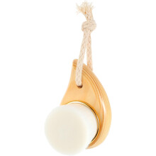 Cepillo facial de madera para limpieza profunda. Cepillo facial doméstico con cerdas suaves para una exfoliación delicada.