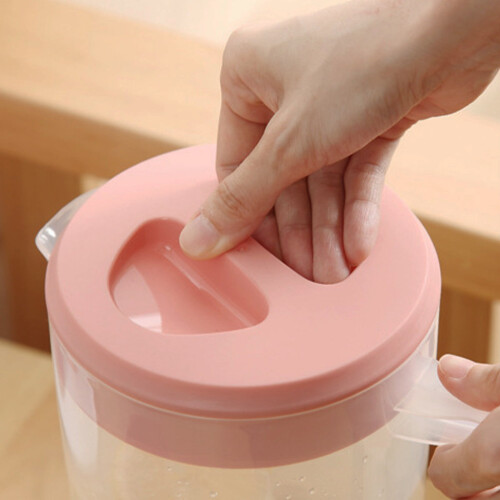 Brocca per bevande in plastica da 2,2 litri con coperchio e beccuccio 2