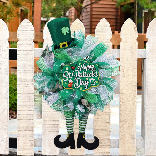 Hängender Schleifenkranz zum St. Patrick's Day