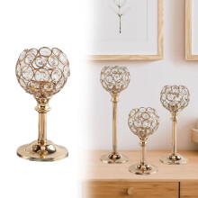 Guldfärgad ljusstake med värmeljus – 3Heights, elegant ljus
