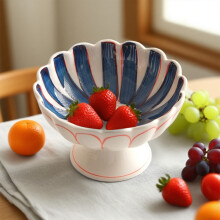 Coupe à fruits en céramique bleu foncé avec pied central