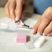 50 discos autoadhesivos para pulir uñas, con grano fino para lijar, pulir, alisar y dar brillo a las uñas, ideales para manicura y pedicura.
