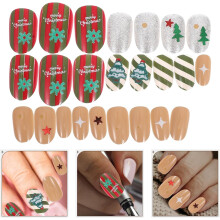 Set di unghie finte natalizie a mandorla, corte, con french manicure e design a fiocco di neve 3D bianco, perfette per feste invernali e natalizie.