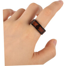 Bague pour homme en acier titane imitation bois, motif tortue délicat, accessoire tendance pour les fêtes et le quotidien.