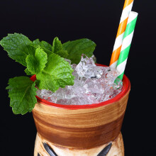 Keramik-Cocktailbecher, personalisierter Totem-Weinbecher, großes Fassungsvermögen, kreative Form, dekoratives Keramikhandwerksmaterial