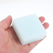 Saponetta artigianale per viso e corpo, sapone esfoliante delicato con oli vegetali, saponetta da bagno rinfrescante e scrub per la pelle.
