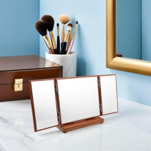 Houten drievoudige make-upspiegel met vintage klavermotief.