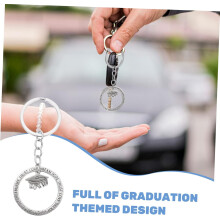 Schlüsselanhänger mit Abschlussmotiv – Souvenir, Geschenk, Accessoire