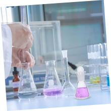 Beuta di Erlenmeyer in vetro da 50 ml con graduazioni serigrafate e minima espansione termica.