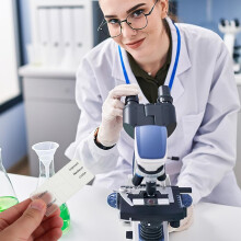 Glas-Hämozytometerplatte zur Zellzählung, kleiner Labor-Zählmikroskop-Objektträger mit Graduierung zur Verwendung