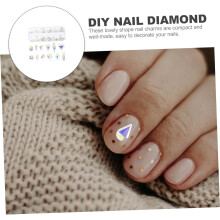 Strasssteine für Nagelkunst, Maniküre-Schmuck, DIY-Anhänger für Nageldekorationen, Box mit flachen Diamanten für den Heimgebrauch im Nagelstudio