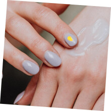 Ensemble de breloques à ongles à dos plat, compartimentées, strass décoratifs pour nail art et créations artisanales.