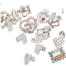 Ornements pour ongles en strass : cœur, nœud, couronne, décorations pour loisirs créatifs et art étincelant.