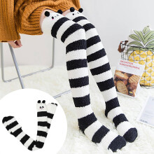 Schlafsocken aus Korallenfleece für Damen – flauschig und warm für Winternächte – Kniestrümpfe