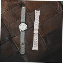Edelstahl-Uhrenarmband mit gebogenen Enden und massiven Gliedern – als Ersatzarmband für Smartwatches und als Alltagsarmband für Herren