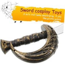 Sada pirátskeho meča a plastových kruhových náušníc, rekvizity v tvare meča na Halloween pre potreby pirátskych narodeninových párty.