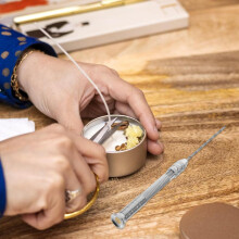 Ensemble de forets à main pour poinçonner les bougies, idéal pour la fabrication de bijoux et les travaux manuels.