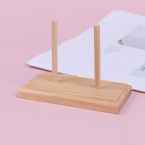 Stickrahmen mit Streugarn, Stickschnur-Werkzeughalter 1