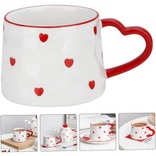 Herzförmiger Keramikbecher, praktisch mit Henkel, schlichtes, dekoratives Design