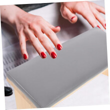 Unverzichtbare Utensilien für Nageldesign: Handkissen, Armlehne, ergonomisches Lendenkissen, tragbarer Nagelständer