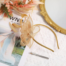 Elegant hårspenne i vintage-stil med fascinator-hatt for kvinner med gyllent jutemateriale