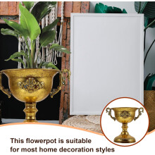 Vintage-Blumentopf aus Eisen mit goldener Oberfläche, Pflanzgefäß im europäischen Stil