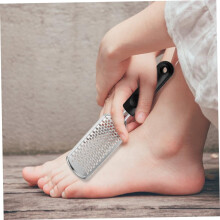 Lima per piedi e strumento per la pulizia dei piedi, accessorio per la pedicure per la rimozione della pelle dura e la pulizia dei piedi.