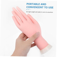 Modello di mano finta pieghevole per la pratica della nail art, strumento portatile per manicure con dita mobili e inseribili.