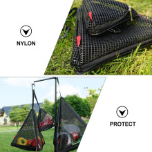 Driehoekig droognet voor kleding en noten, gemaakt van zwart PVC en nylon.