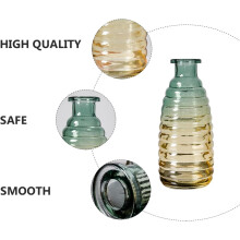Nordische, geprägte Glasvase mit glatter Oberfläche, farblich sortierter Glasblumenbehälter