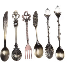 Ensemble de cuillères et fourchettes à dessert, style royal européen vintage, fourchettes non dentelées pour garçons et filles