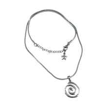 Magnifique collier en forme de spirale et d'étoile pour un