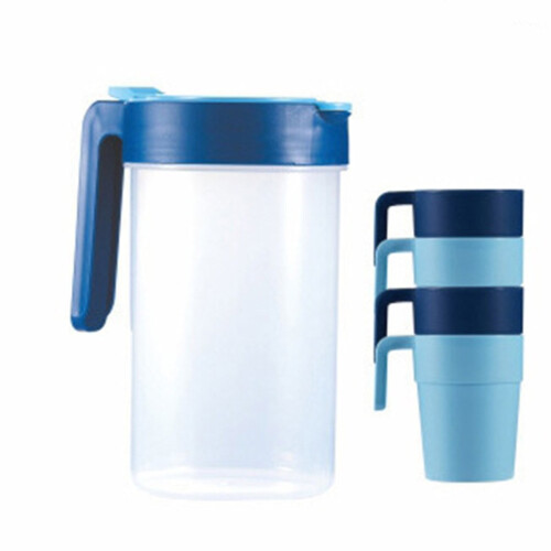 Plastic Water Pitcher with Lid and Handle, 64 oz, Includes 1
