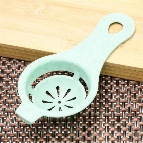 Egg separator tool for separating yolk and white