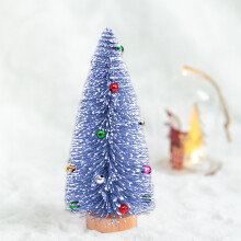 Mini sapins de Noël avec base en bois et bouteille de pin artificielle