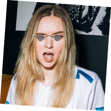 Herzförmige Sonnenbrille als Requisite für Partyfotos, lustige Sonnenbrille für Reisen und Freizeit
