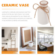 Weiße Keramikvase mit Schleife für Blumenarrangements, leicht zu reinigen, ideal als Dekoration für Zuhause.