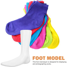 Weiblicher Fuß-Mannequin, realistische Sneaker-Form, kompakter und vielseitiger Kunststoff, weiß