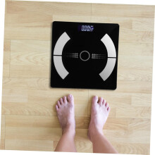 Balance rechargeable pour le suivi de votre santé à domicile : mesures précises.
