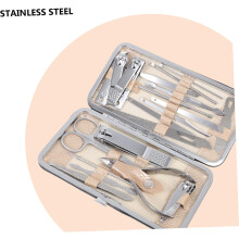 Kit profesional de manicura con cortauñas, recortadores de uñas, limpiador de oídos para hombres y neceser de viaje.